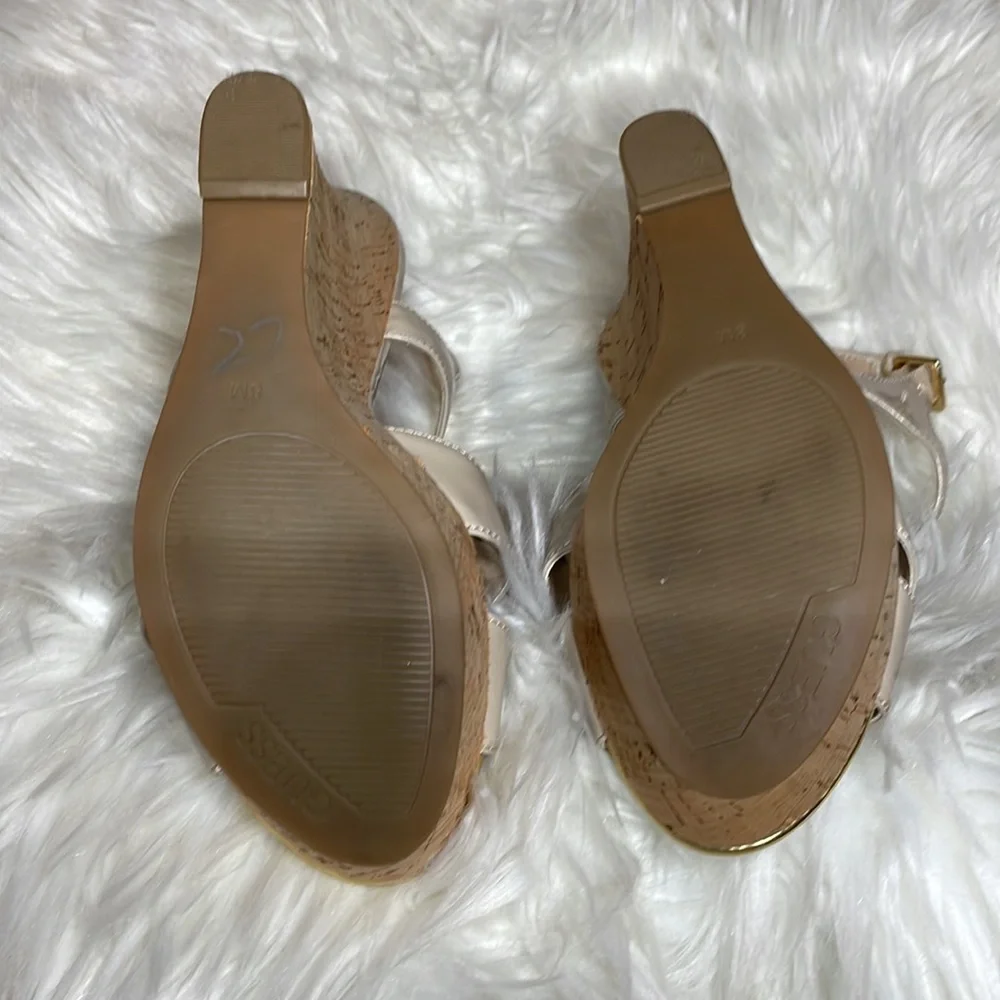 Guess Sandals 🌸 - Picture 4 of 7